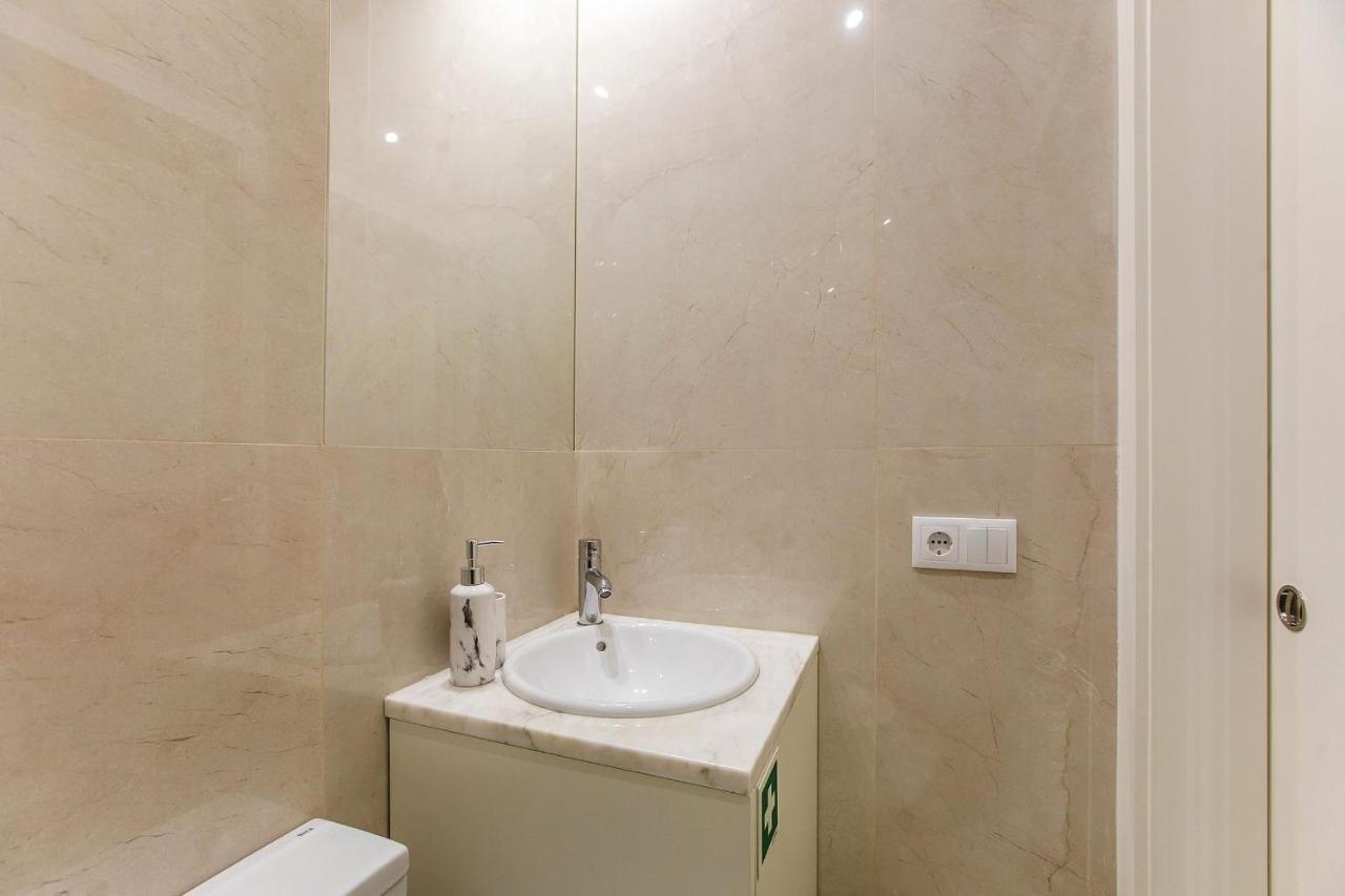 Lovelystay - Cozy 1Br In Santa Catarina W/ Balcony OOporto Esterno foto